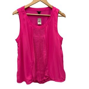 Beautiful Ann Taylor Sleeveless Blouse size Large